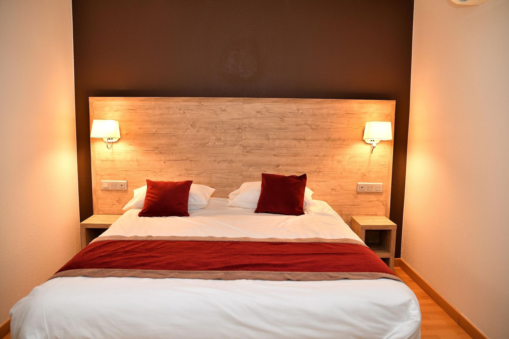 Cit'Hotel Restaurant Du Bowling De Мийо Экстерьер фото