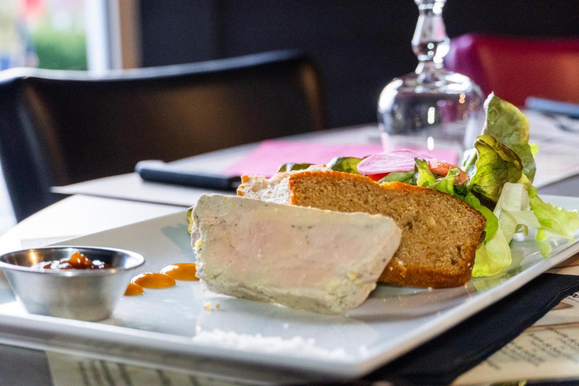 Cit'Hotel Restaurant Du Bowling De Мийо Экстерьер фото